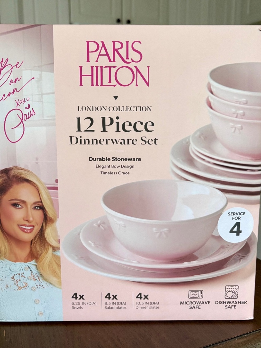 Paris Hilton Pink Bow 12 piece dinnerware set